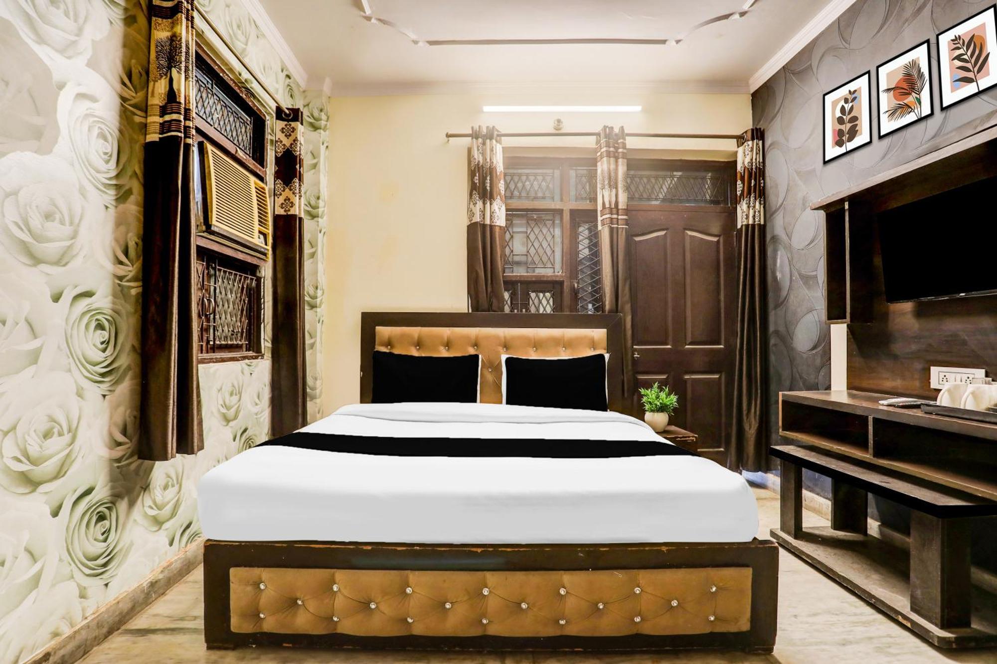 Hotel O Uttam Nagar Near Akash Hospital New Delhi