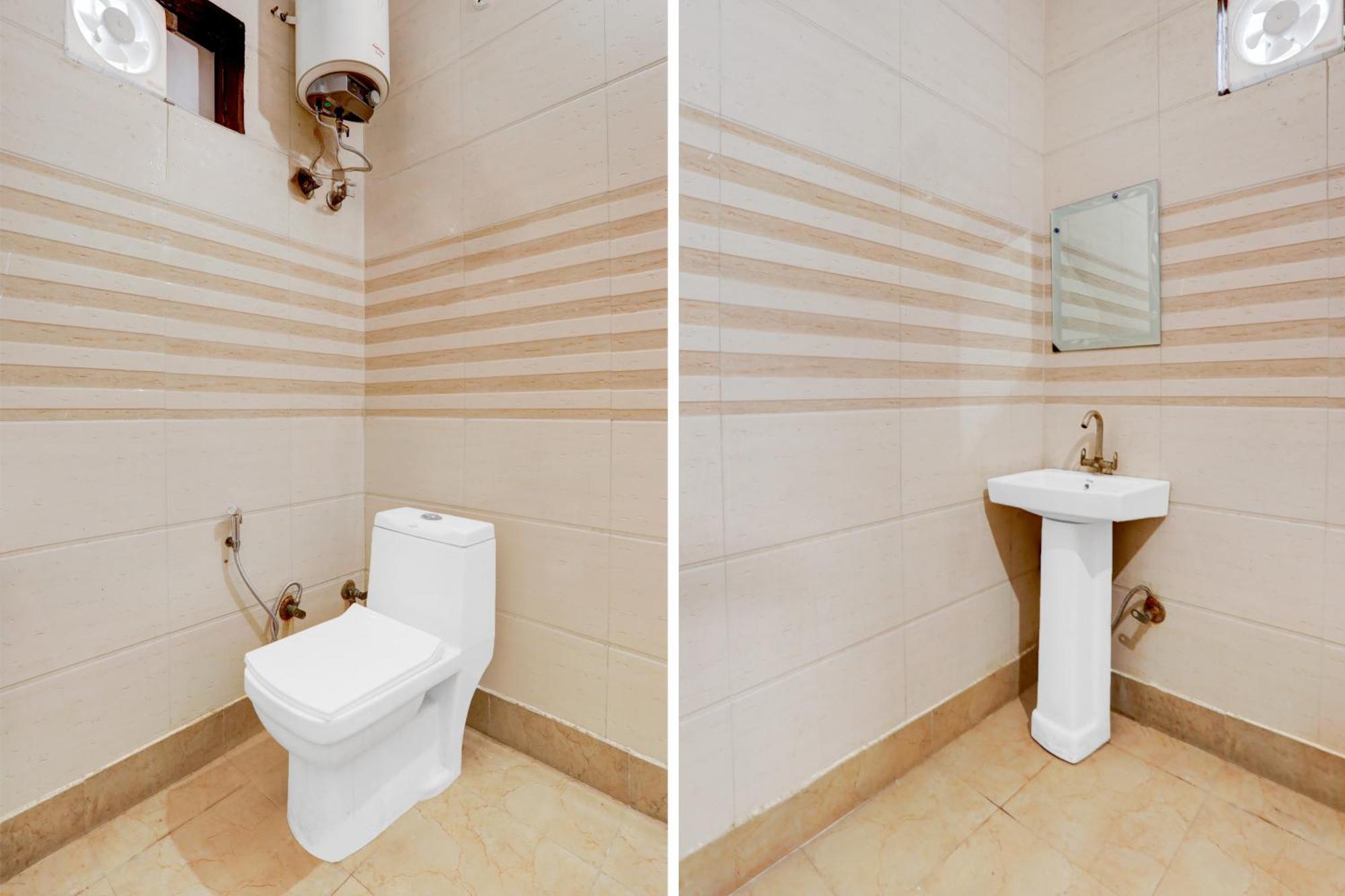 Hotel O Uttam Nagar Near Akash Hospital