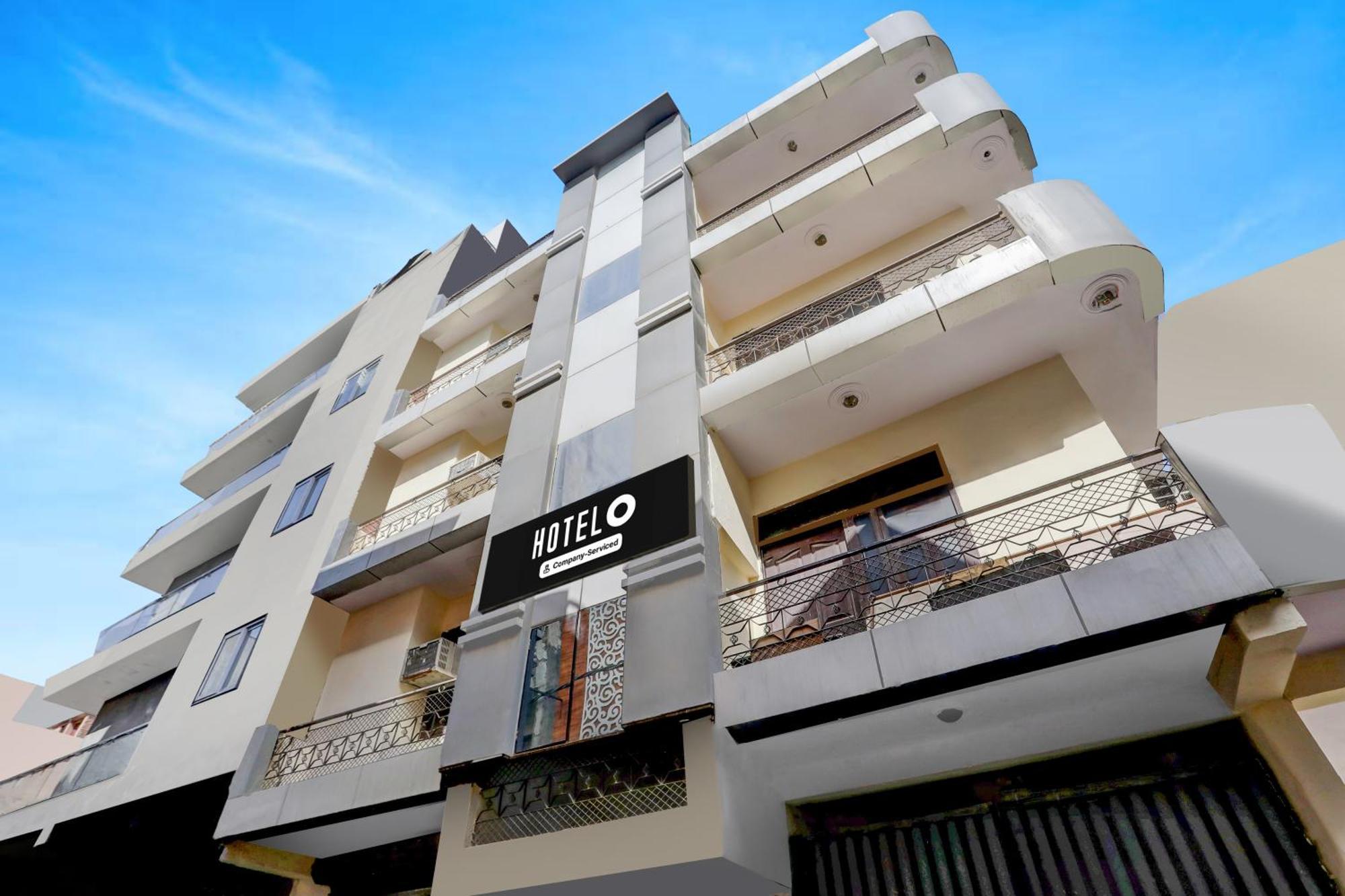 O Uttam Nagar Near Akash Hospital Hotel *