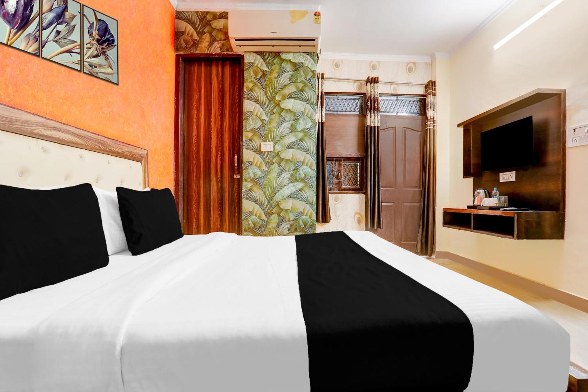 Hotel O Uttam Nagar Near Akash Hospital New Delhi